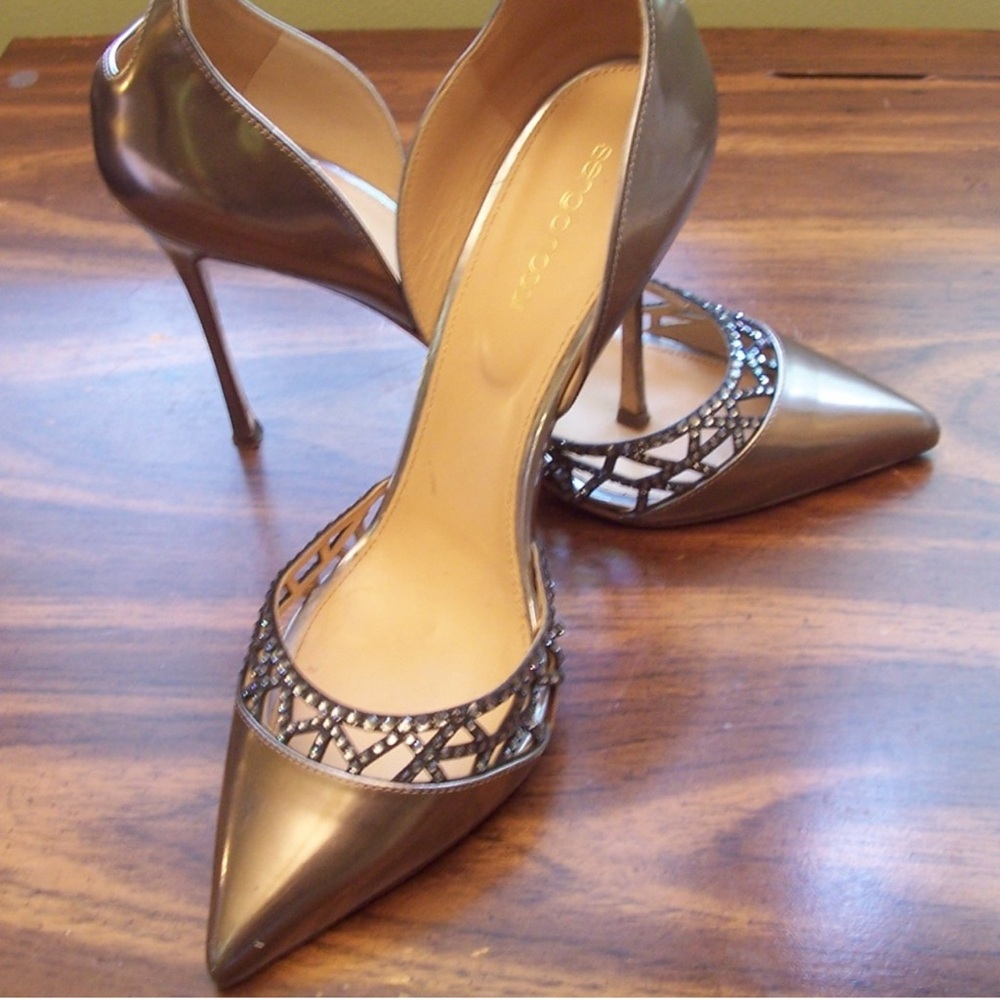 Sergio Rossi Gold Stiletto Rhinestone Embellished pumps, 10